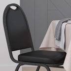Silla de banquete apilable HERCULES Series de grado comercial con respaldo de cúpula y estructura metálica, capacidad 227 kg.