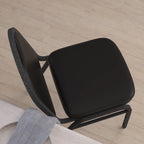 Silla de banquete apilable HERCULES Series de grado comercial con respaldo de cúpula y estructura metálica, capacidad 227 kg.