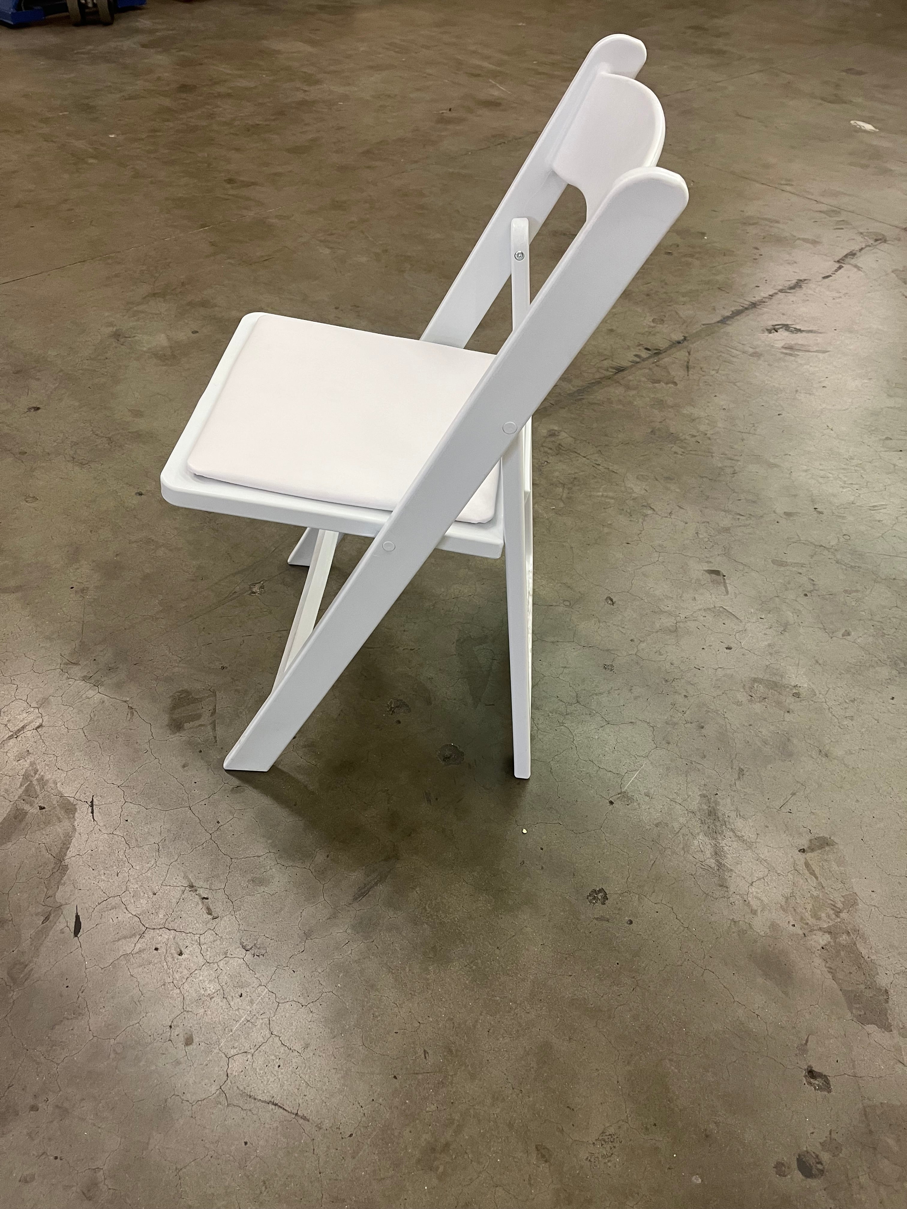 50 Pcs Resin Folding Chairs Set